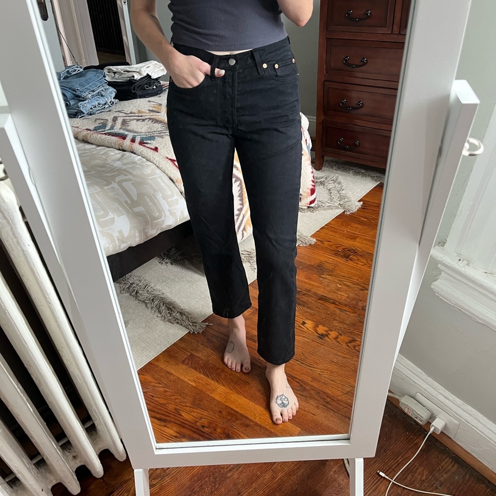 Black Levi’s wedgie straight jeans